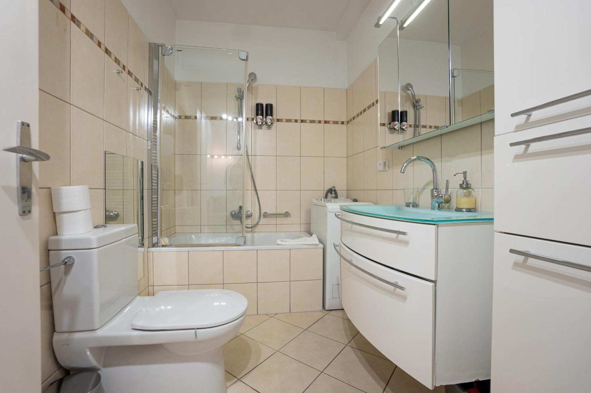 Apartment With A Private Terrace Located Right Near Belvedere Castle, 15 Minutes Away From Stephansdom Wien Exteriör bild