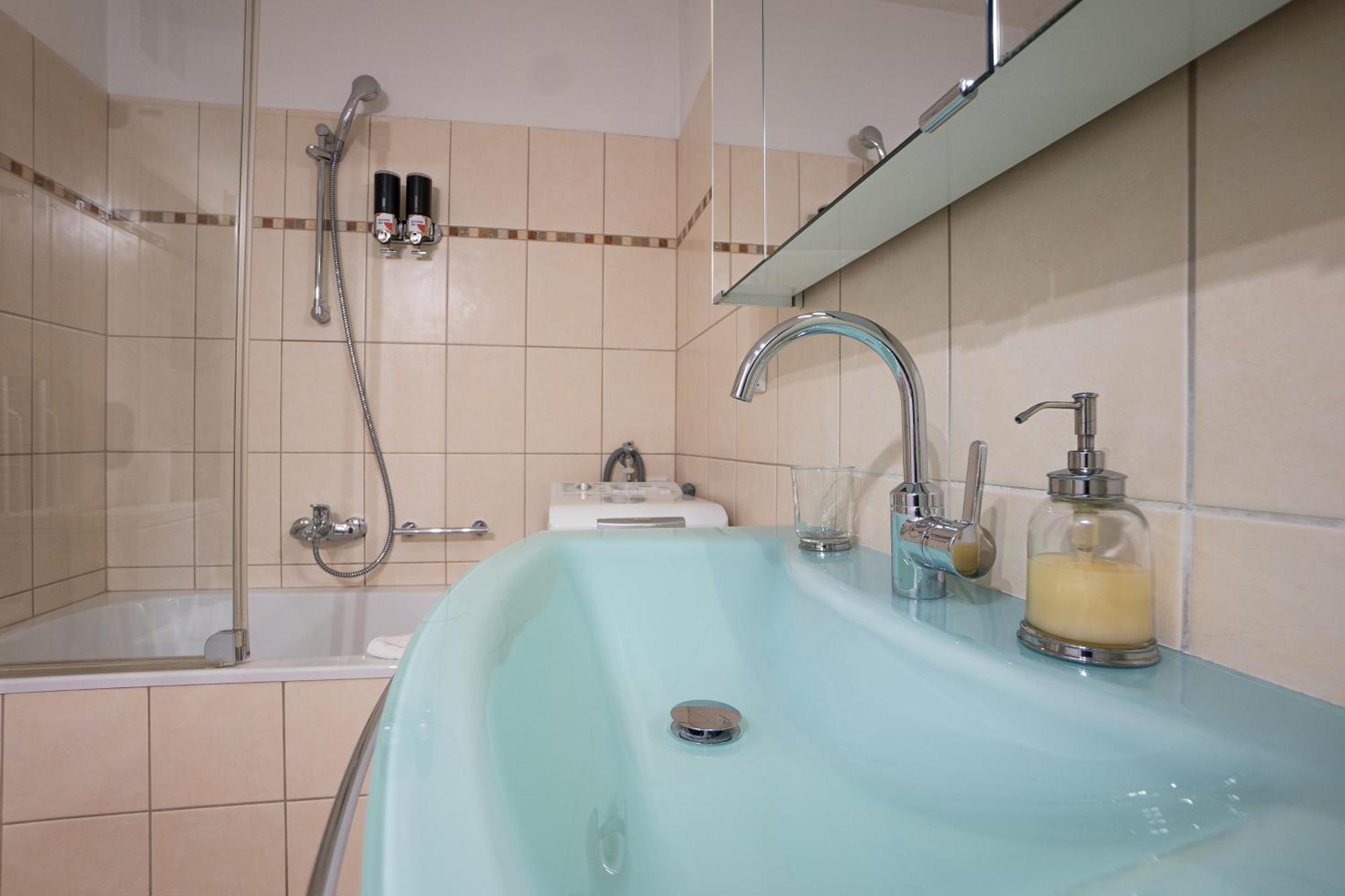Apartment With A Private Terrace Located Right Near Belvedere Castle, 15 Minutes Away From Stephansdom Wien Exteriör bild