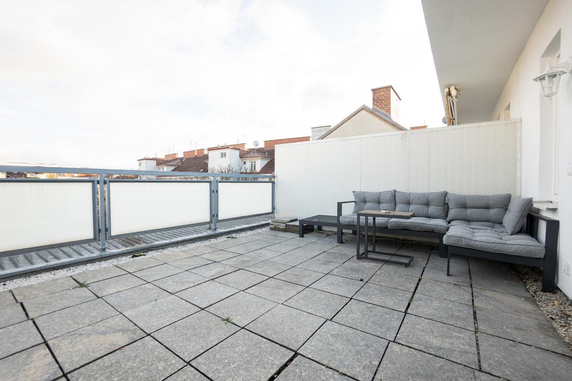 Apartment With A Private Terrace Located Right Near Belvedere Castle, 15 Minutes Away From Stephansdom Wien Exteriör bild